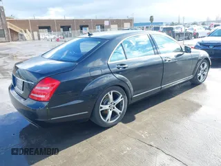 2011 Mercedes-Benz S-Class S 550 with VIN WDDNG7BB8BA372603, listed as a IAAI auction lot 41551276 with 125,551 mi miles. Bid and sale history available at carsss.com. Image 4.