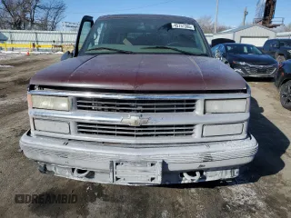 1997 Chevrolet Suburban with VIN 3GNFK16R3VG112298, listed as a Copart auction lot 45737385 with 266,938 mi miles and Salvage Title. Bid and sale history available at carsss.com. Image 5.