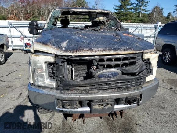 2017 Ford Super Duty F-250 SRW XLT with VIN 1FTBF2B63HEB49084, listed as a Copart auction lot 79747604 with Not Provided miles and Salvage Title. Bid and sale history available at carsss.com. Image 5.