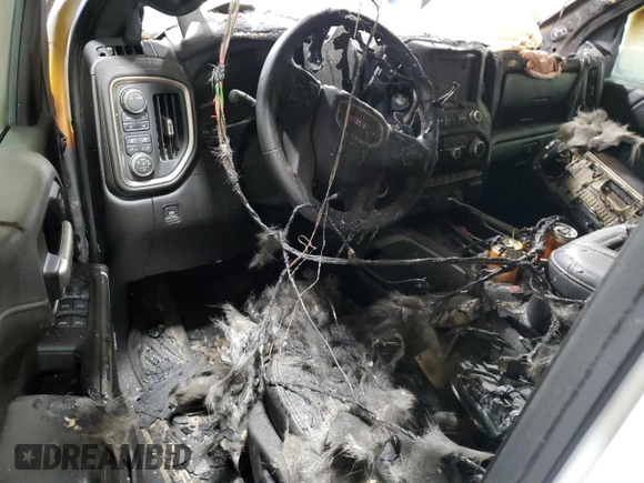 2020 GMC Sierra 3500HD AT4 z VIN 1GT49VEY9LF268615, wystawiony jako Copart lot #83497714 z przebiegiem Nie podano mil oraz Nie do naprawy. Historia ofert i sprzedaży dostępna na DreamBid. Obrazek 8.
