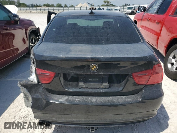 2009 BMW 3 Series 328i z VIN WBAPH73549E125586, wystawiony jako Copart lot #52594265 z przebiegiem 117 657 mil mil oraz Szkoda całkowita • Salvage title. Historia ofert i sprzedaży dostępna na DreamBid. Obrazek 6.