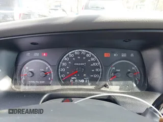 2005 Ford Crown Victoria LX z VIN 2FAFP74W65X135964, wystawiony jako IAAI lot #41271175 z przebiegiem 82 494 mil mil oraz . Historia ofert i sprzedaży dostępna na DreamBid. Obrazek 7.