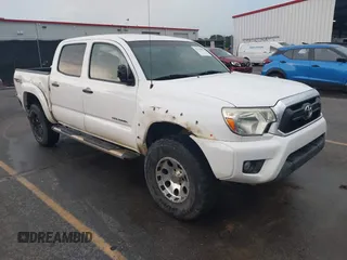 2015 Toyota Tacoma with VIN 5TFLU4EN9FX117007, listed as a IAAI auction lot 42358678 with 158,105 mi miles and . Bid and sale history available at DreamBid. Image 1.