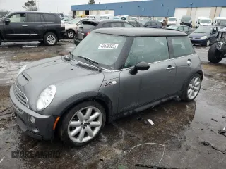 2006 MINI Hardtop S with VIN WMWRE33516TJ40225, listed as a Copart auction lot 43638825 with 104,032 mi miles and Clean Title. Bid and sale history available at DreamBid. Image 1.