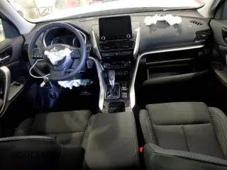 2023 Mitsubishi Eclipse Cross SE z VIN JA4ATWAA2PZ003519, wystawiony jako Copart lot #58262103 z przebiegiem 60 mil mil oraz Nie do naprawy • Non repairable. Historia ofert i sprzedaży dostępna na DreamBid. Obrazek 8.