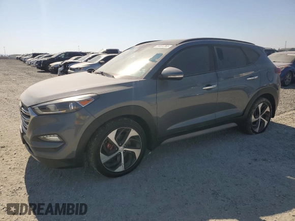 2017 Hyundai Tucson Sport z VIN KM8J33A28HU371193, wystawiony jako Copart lot #59004765 z przebiegiem 186 180 mil mil oraz Czysty tytuł • Clean title. Historia ofert i sprzedaży dostępna na DreamBid. Obrazek 1.