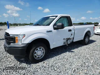 2019 Ford F-150 XL with VIN 1FTMF1C55KKF21946, listed as a Copart auction lot 61645245 with 108,072 mi miles and Salvage title. Bid and sale history available at DreamBid. Image 1.