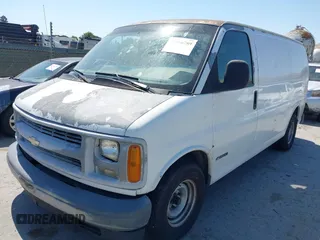 1999 Chevrolet City Express Cargo z VIN 1GCFG15M8X1044680, wystawiony jako IAAI lot #42466789 z przebiegiem Nie podano mil oraz . Historia ofert i sprzedaży dostępna na DreamBid. Obrazek 2.