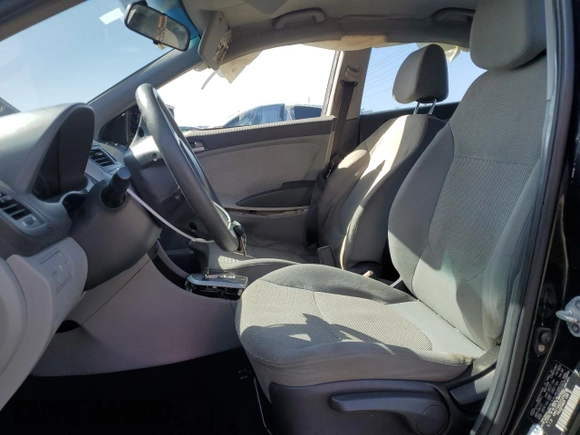 2012 Hyundai Accent GLS z VIN KMHCT4AEXCU052251, wystawiony jako Copart lot #47814005 z przebiegiem 96 057 mil mil oraz Szkody całkowita. Historia ofert i sprzedaży dostępna na DreamBid. Obrazek 7.