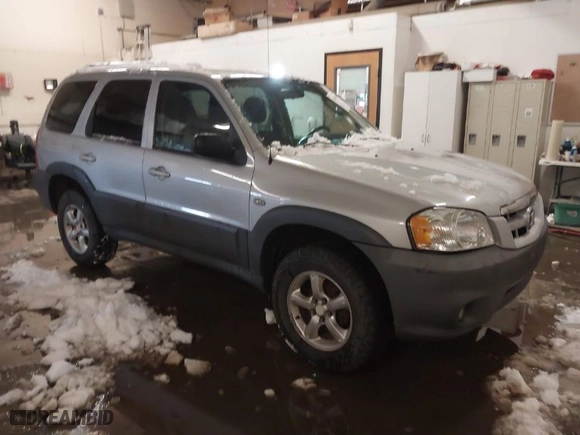 2006 Mazda Tribute i with VIN 4F2YZ02Z86KM37861, listed as a IAAI auction lot 41495015 with 125,655 mi miles. Bid and sale history available at carsss.com. Image 1.