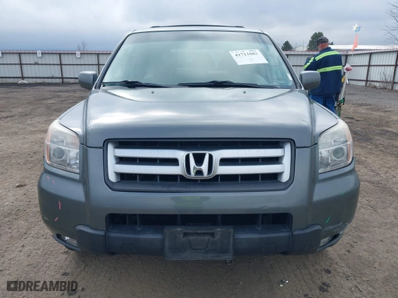 2008 Honda Pilot EX-L with VIN 5FNYF18748B029474, listed as a IAAI auction lot 41711002 with 185,035 mi miles. Bid and sale history available at carsss.com. Image 13.
