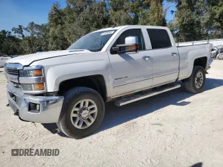 2016 Chevrolet Silverado 3500HD LTZ with VIN 1GC4K0C82GF201435, listed as a Copart auction lot 81556884 with 236,039 mi miles and Salvage Title. Bid and sale history available at carsss.com. Image 1.