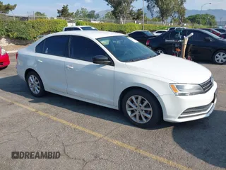 2015 Volkswagen Jetta SE with VIN 3VWD17AJ5FM258354, listed as a IAAI auction lot 42709041 with 191,338 mi miles and . Bid and sale history available at DreamBid. Image 1.