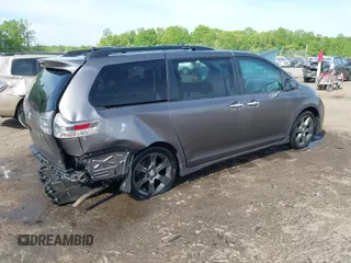 2015 Toyota Sienna SE с VIN 5TDXK3DC5FS640306, выставлен на аукционе IAAI как лот 42109088 с пробегом 162 383 миль миль и . История ставок и продаж доступна на DreamBid. Изображение 4.