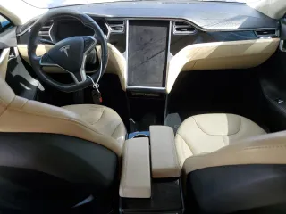 2014 Tesla Model S 60 with VIN 5YJSA1S14EFP44162, listed as a Copart auction lot 52943025 with Not Provided miles and Salvage Title. Bid and sale history available at DreamBid. Image 8.