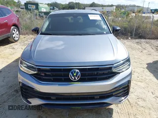 2022 Volkswagen Tiguan SE R-Line Black z VIN 3VV8B7AX3NM168318, wystawiony jako IAAI lot #41530361 z przebiegiem 31 226 mil mil oraz . Historia ofert i sprzedaży dostępna na DreamBid. Obrazek 12.
