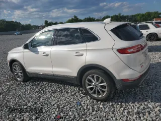 2019 Lincoln MKC Select with VIN 5LMCJ2C99KUL18946, listed as a Copart auction lot 50783465 with 82,882 mi miles and Salvage Title. Bid and sale history available at carsss.com. Image 2.