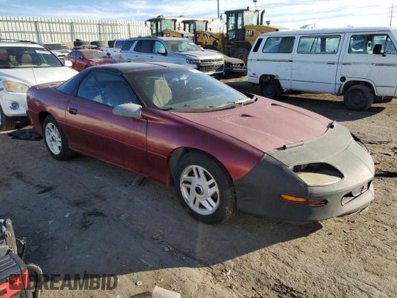 1994 Chevrolet Camaro z VIN 2G1FP22S4R2112885, wystawiony jako Copart lot #83088874 z przebiegiem 120 416 mil mil oraz Czysty tytuł • Clean title. Historia ofert i sprzedaży dostępna na DreamBid. Obrazek 4.