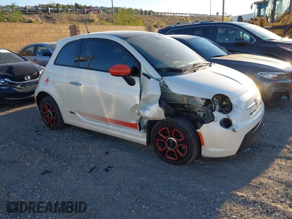 2018 FIAT 500e with VIN 3C3CFFGE9JT377399, listed as a IAAI auction lot 41641125 with 26,157 mi miles. Bid and sale history available at carsss.com. Image 1.