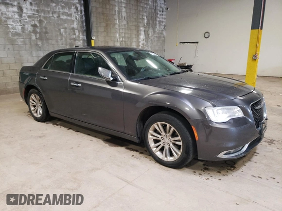 2016 Chrysler 300 C z VIN 2C3CCAEGXGH358121, wystawiony jako Copart lot #60078274 z przebiegiem 168 651 mil mil oraz Czysty tytuł • Clean title. Historia ofert i sprzedaży dostępna na DreamBid. Obrazek 4.