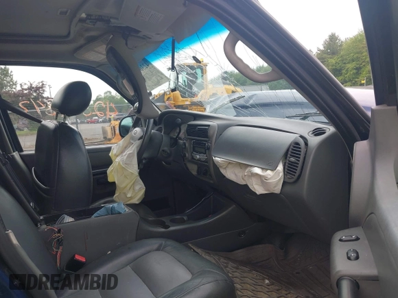 2004 Ford Explorer Sport Trac XLS with VIN 1FMZU77K84UA83036, listed as a IAAI auction lot 42364343 with Not provided miles and . Bid and sale history available at DreamBid. Image 5.