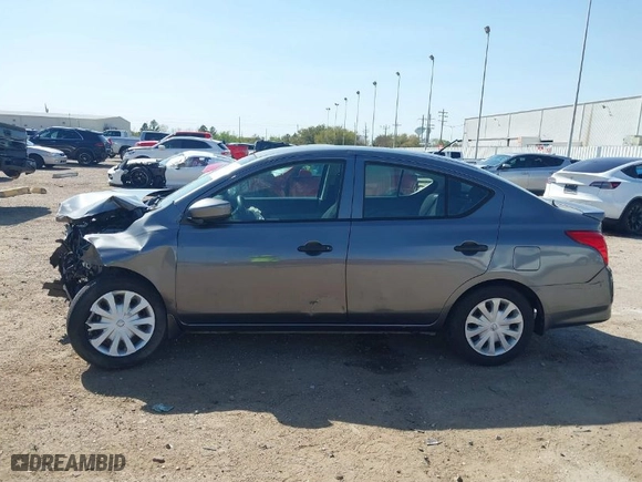 2017 Nissan Versa Sedan SV with VIN 3N1CN7AP1HL877990, listed as a IAAI auction lot 41829100 with 84,628 mi miles. Bid and sale history available at carsss.com. Image 14.