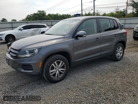 2013 Volkswagen Tiguan S с VIN WVGBV3AX6DW592011, выставлен на аукционе Copart как лот 59802095 с пробегом 112 485 миль миль и Списание • Salvage title. История ставок и продаж доступна на DreamBid. Изображение 1.
