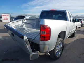 2013 Chevrolet Silverado 1500 LT with VIN 1GCRCSE00DZ389176, listed as a IAAI auction lot 40842969 with 177,173 mi miles. Bid and sale history available at carsss.com. Image 4.