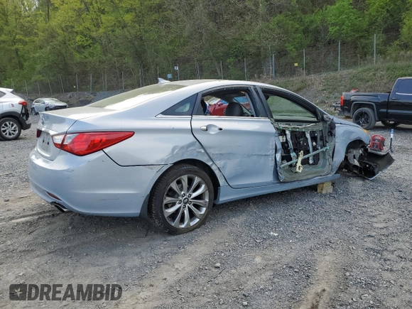 2013 Hyundai Sonata Limited with VIN 5NPEC4ACXDH525587, listed as a Copart auction lot 55355335 with 73,188 mi miles and Salvage Title. Bid and sale history available at DreamBid. Image 3.