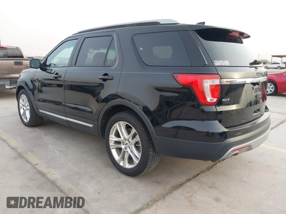 2016 Ford Explorer XLT with VIN 1FM5K7D82GGA84926, listed as a IAAI auction lot 41824920 with 121,702 mi miles and . Bid and sale history available at DreamBid. Image 3.
