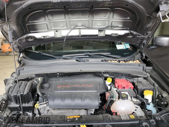 2020 Jeep Renegade Latitude with VIN ZACNJBBB9LPL18157, listed as a Copart auction lot 56581795 with 37,282 mi miles and Salvage title. Bid and sale history available at DreamBid. Image 12.