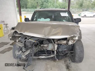 2005 Jeep Grand Cherokee Laredo with VIN 1J4GR48KX5C589625, listed as a IAAI auction lot 42699102 with Not provided miles and . Bid and sale history available at DreamBid. Image 13.