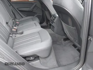 2023 Audi Q5 S line Premium Plus z VIN WA1EAAFY6P2161080, wystawiony jako IAAI lot #41282613 z przebiegiem 20 268 mil mil oraz . Historia ofert i sprzedaży dostępna na DreamBid. Obrazek 8.