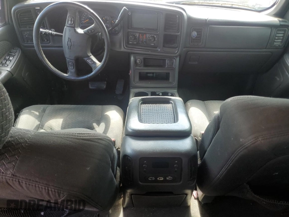 2004 Chevrolet Avalanche Z71 with VIN 3GNEK12T64G128524, listed as a Copart auction lot 55747655 with 501,677 mi miles and Salvage title. Bid and sale history available at DreamBid. Image 8.