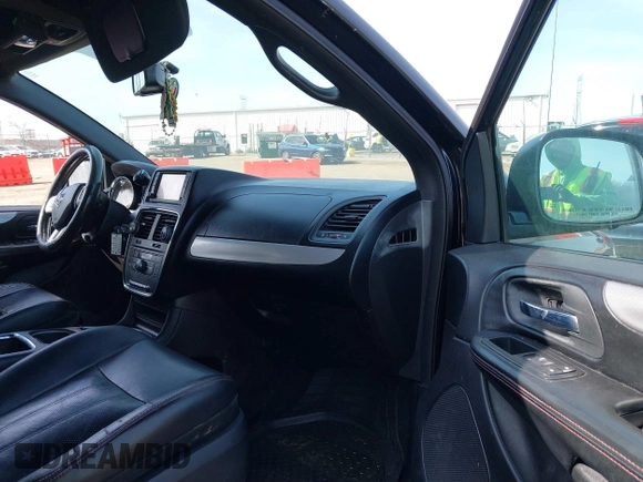 2011 Dodge Grand Caravan R/T with VIN 2D4RN7DGXBR697052, listed as a IAAI auction lot 41777062 with 151,430 mi miles and . Bid and sale history available at DreamBid. Image 5.