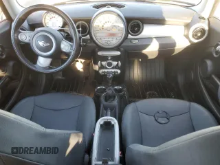 2009 MINI Hardtop with VIN WMWMF33579TW76396, listed as a Copart auction lot 81417314 with 134,353 mi miles and Clean Title. Bid and sale history available at DreamBid. Image 8.
