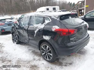 2017 Nissan Rogue Sport SL with VIN JN1BJ1CR8HW118668, listed as a IAAI auction lot 41037053 with 86,598 mi miles. Bid and sale history available at carsss.com. Image 3.