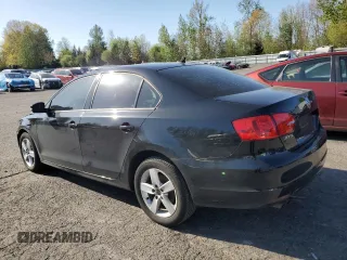2012 Volkswagen Jetta TDI w/Premium & Nav с VIN 3VWLL7AJ2CM314266, выставлен на аукционе Copart как лот 51961265 с пробегом 175 480 миль миль и Списание • Salvage title. История ставок и продаж доступна на DreamBid. Изображение 2.