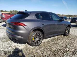 2023 Maserati Grecale GT z VIN ZN682AVA6P7418308, wystawiony jako Copart lot #88347945 z przebiegiem 4 658 mil mil oraz Szkoda całkowita • Salvage title. Historia ofert i sprzedaży dostępna na DreamBid. Obrazek 3.