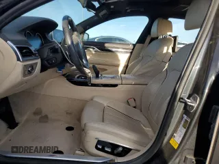 2016 BMW 7 Series 740i z VIN WBA7E2C53GG504611, wystawiony jako Copart lot #42253395 z przebiegiem 35 965 mil mil oraz Szkoda całkowita • Salvage title. Historia ofert i sprzedaży dostępna na DreamBid. Obrazek 7.