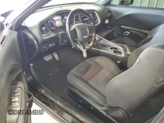 2019 Dodge Challenger R/T Scat Pack z VIN 2C3CDZFJ0KH691443, wystawiony jako Copart lot #48391895 z przebiegiem 64 972 mil mil oraz Szkoda całkowita • Salvage title. Historia ofert i sprzedaży dostępna na DreamBid. Obrazek 8.