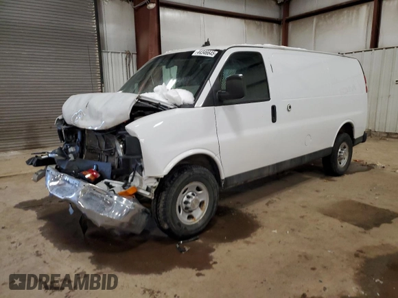 2014 Chevrolet Express Cargo Van with VIN 1GCWGFCA7E1914566, listed as a Copart auction lot 44346645 with 138,632 mi miles and Clean Title. Bid and sale history available at carsss.com. Image 1.