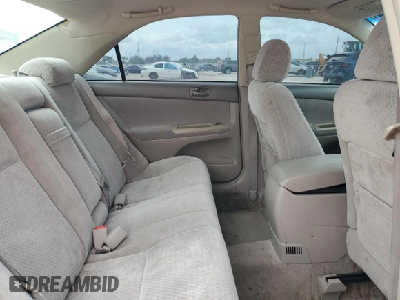 2004 Toyota Camry LE with VIN 4T1BE32K14U285392, listed as a Copart auction lot 48312415 with 121,629 mi miles and Salvage Title. Bid and sale history available at DreamBid. Image 10.