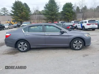 2014 Honda Accord LX z VIN 1HGCR2F35EA223881, wystawiony jako IAAI lot #42032657 z przebiegiem 231 450 mil mil oraz . Historia ofert i sprzedaży dostępna na DreamBid. Obrazek 13.
