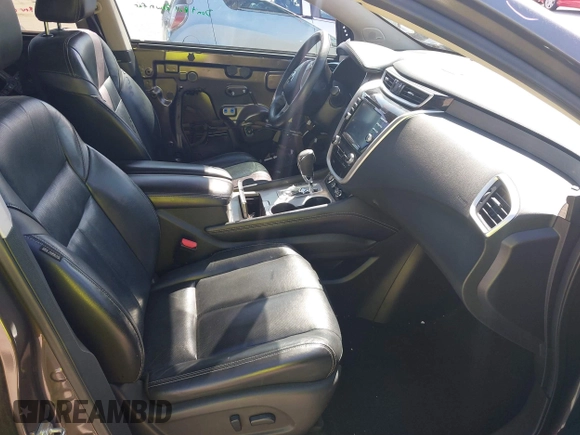 2015 Nissan Murano Platinum z VIN 5N1AZ2MG7FN230347, wystawiony jako IAAI lot #41545220 z przebiegiem 134 435 mil mil oraz . Historia ofert i sprzedaży dostępna na DreamBid. Obrazek 5.