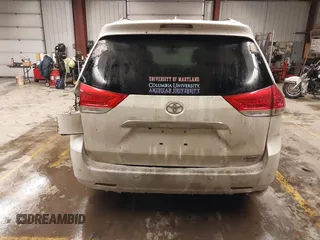 2011 Toyota Sienna XLE with VIN 5TDDK3DC0BS005250, listed as a IAAI auction lot 41526861 with 145,466 mi miles. Bid and sale history available at carsss.com. Image 16.