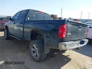2008 Dodge 1500 SLT z VIN 1D7HU18N08S510920, wystawiony jako IAAI lot #42026116 z przebiegiem 243 377 mil mil oraz . Historia ofert i sprzedaży dostępna na DreamBid. Obrazek 3.
