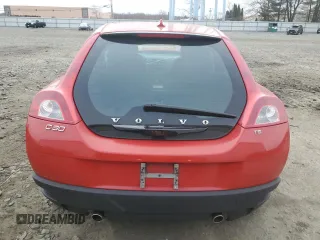 2009 Volvo C30 z VIN YV1MK672992142333, wystawiony jako Copart lot #47728015 z przebiegiem 110 622 mil mil oraz Szkoda całkowita • Salvage title. Historia ofert i sprzedaży dostępna na DreamBid. Obrazek 6.