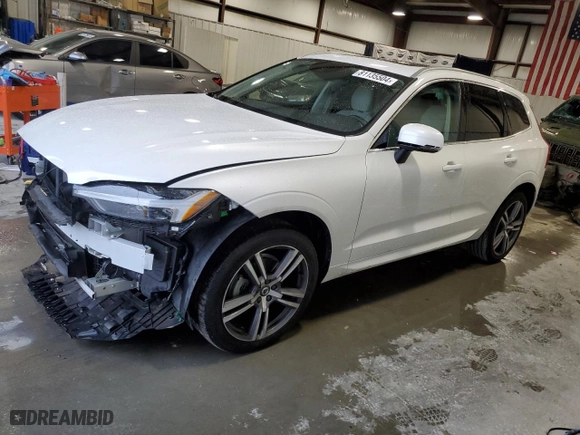 2021 Volvo XC60 Momentum with VIN YV4102DK7M1819029, listed as a Copart auction lot 81135504 with 48,169 mi miles and Salvage Title. Bid and sale history available at carsss.com. Image 1.