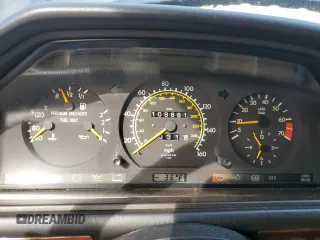 1992 Mercedes-Benz 300 300E with VIN WDBEA30D5NB625320, listed as a Copart auction lot 76770414 with 108,881 mi miles and Clean Title. Bid and sale history available at carsss.com. Image 9.